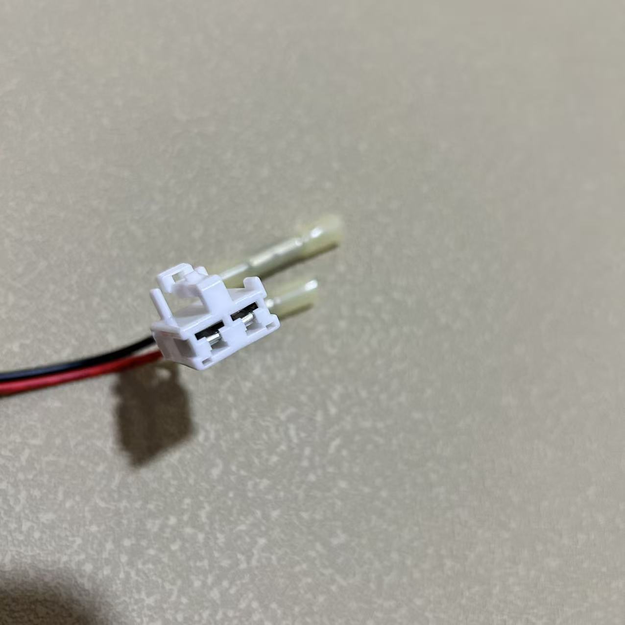4a0271319f7597353b6d449c5be3c0ae OEM Toyota Tacoma 2005-2016 Blower Motor Plug 90980-10916 12 Gauge Wire Connector - Image 1